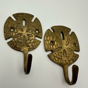 2 VTG Nanco & Penco Solid Brass Sand Dollar Wall Hooks Nautical Beach Decor
